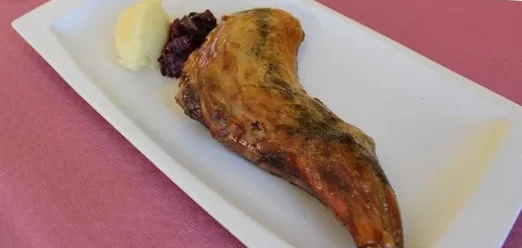 Muslo de cordero recental al horno